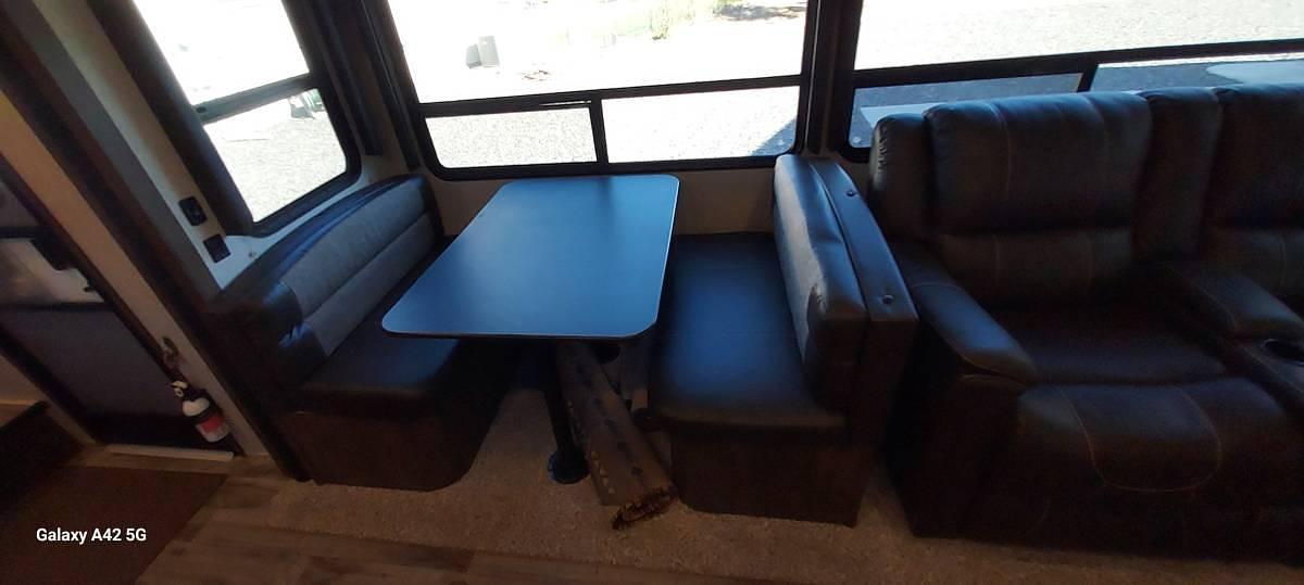 Used 2018 Keystone Cougar 30RLS Fifth Wheel