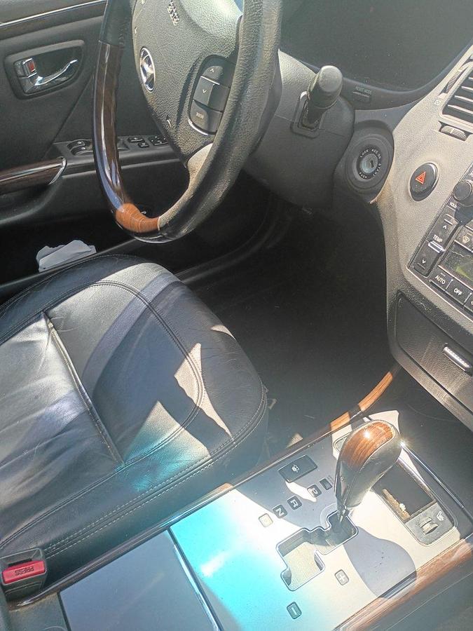 Used 2011 Hyundai Azera Limited