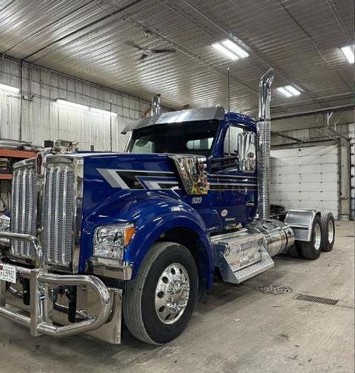 Used 2020 KENWORTH W900
