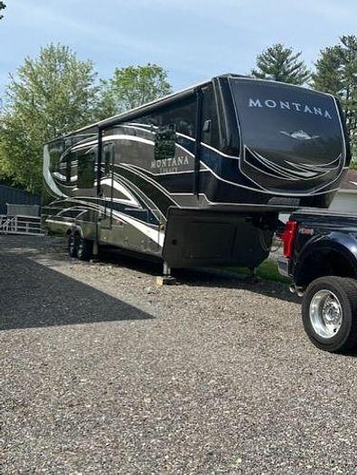 Used 2021 Keystone Montana Legacy 3791RD