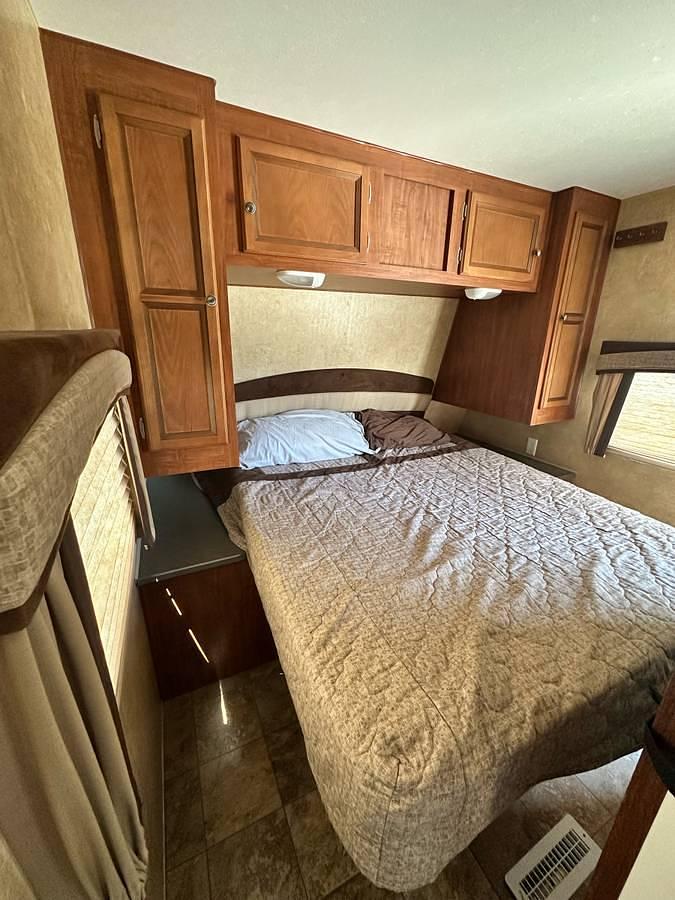 Used 2012 Jayco Jayflight 32BHDS
