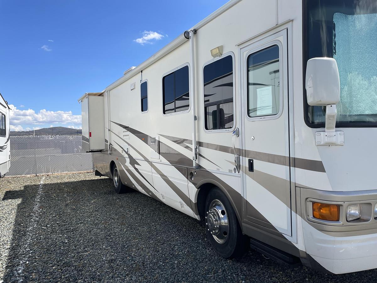 Used 2002 National Tradewinds Class A Motorhome