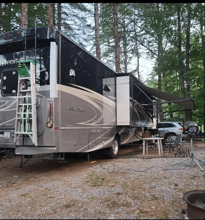 Used 2016 Winnebago Adventurer 38Q