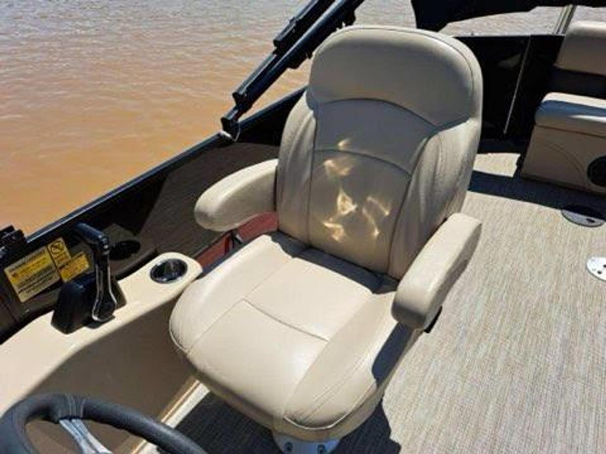 Used 2023 Bentley 24' Pontoon