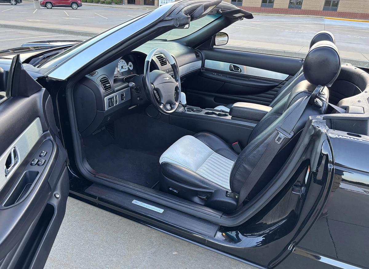Used 2004 Ford Thunderbird