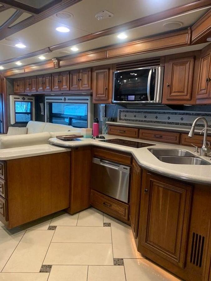 Used 2014 Winnebago Tour 42QD Class A Motorhome