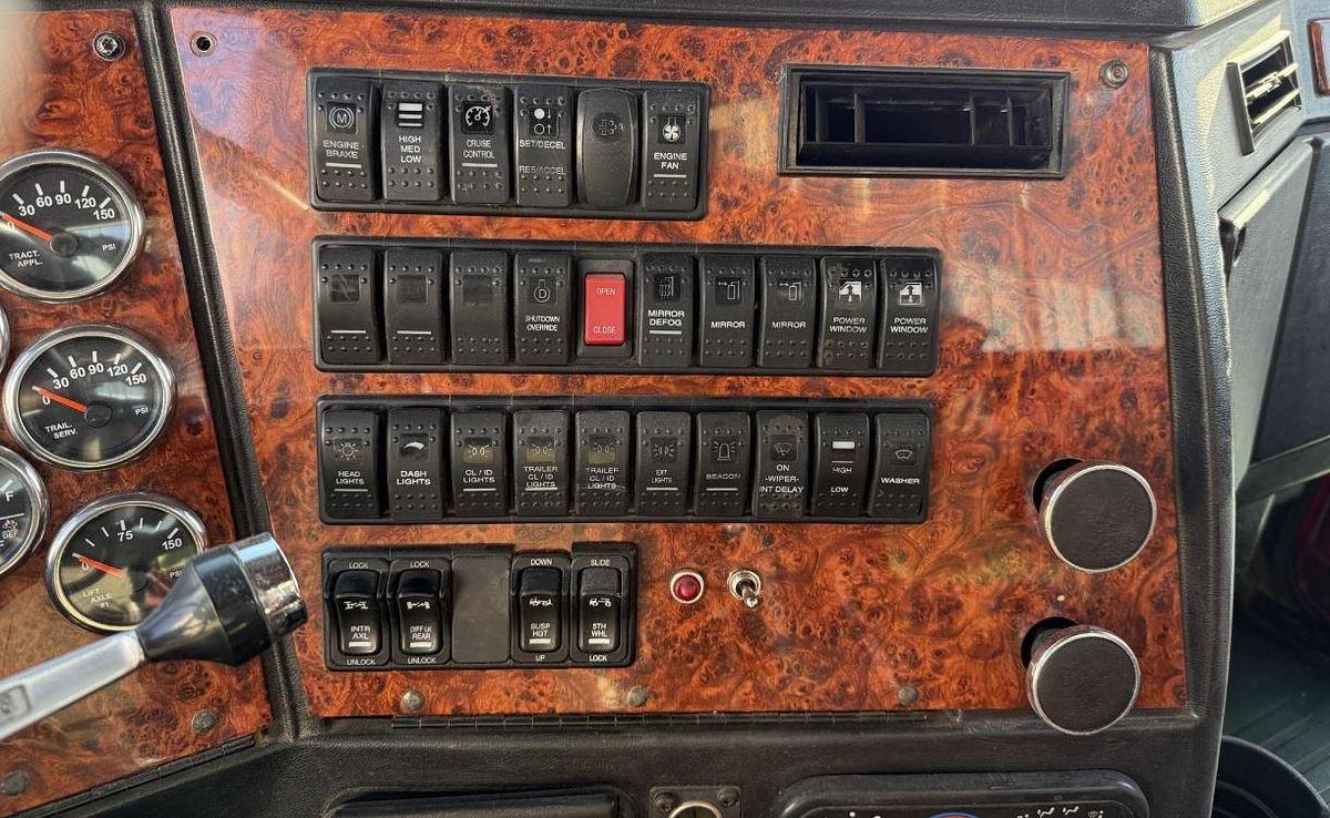 Used 2011 Western Star 4900 Day Cab