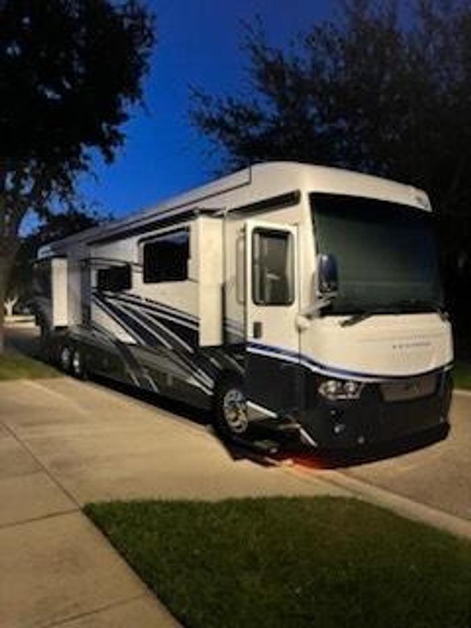 Used 2022 Newmar Ventana 4334