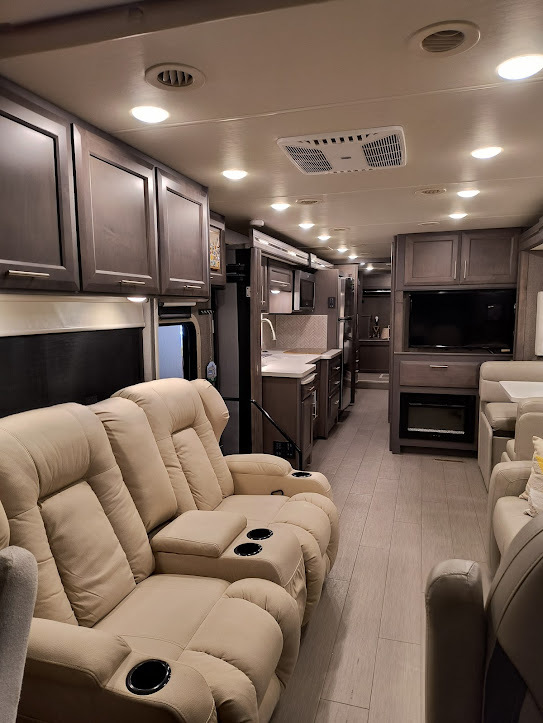 Used 2020 Thor Palazzo 37.4