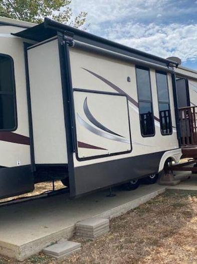 Used 2018 Forest River Sandpiper 378FB
