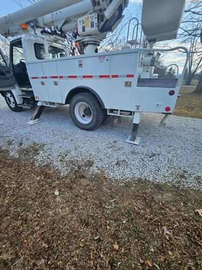 Used 2006 International Bucket Truck