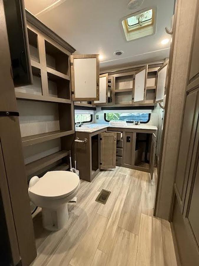 Used 2022 Coachman Chaparral 334FL