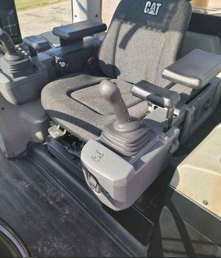 Used 2012 CATERPILLAR 953D