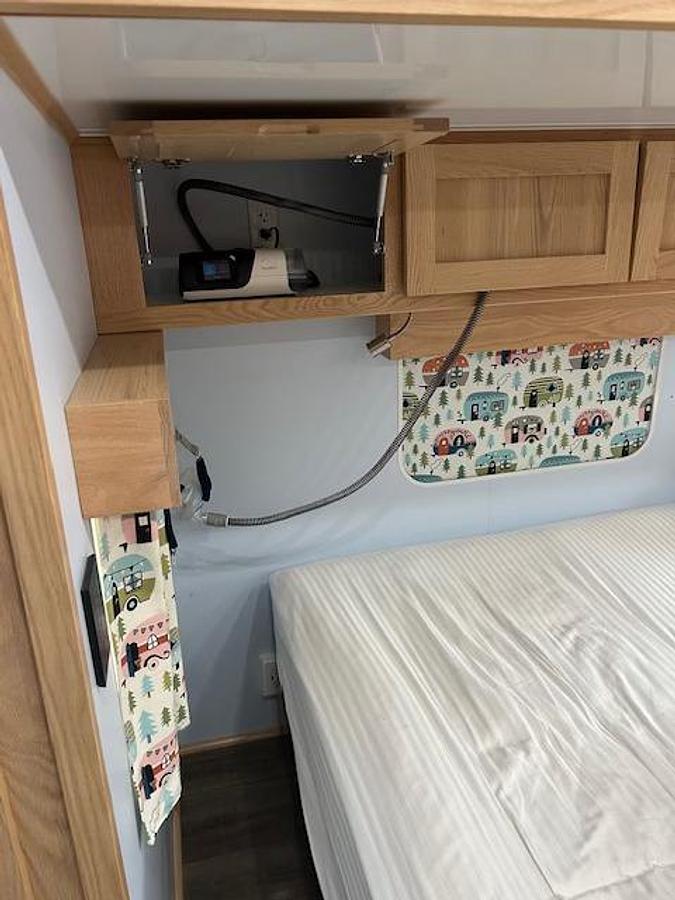 Used 2022 Space Craft V405 Fifth Wheel