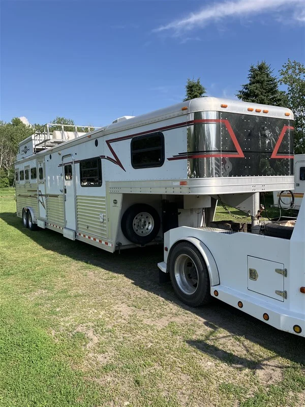 Used 2005 Elite 5 Horse Trailer