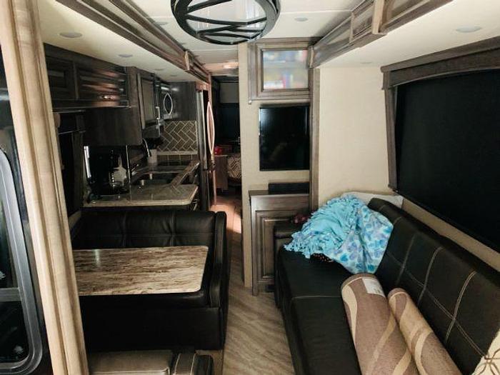 Used 2019 Fleetwood Southwind 36P