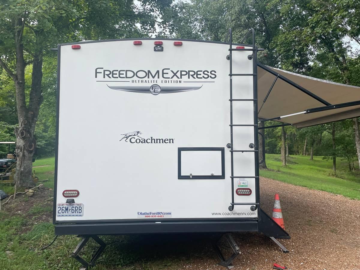 Used 2022 Coachmen Freedom Express Ultra Lite 192RBS Travel Trailer