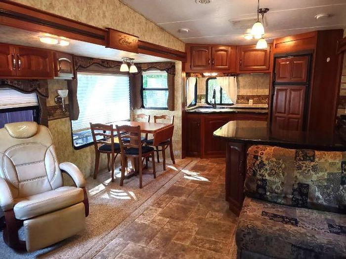 Used 2012 Keystone Cougar 331MKS