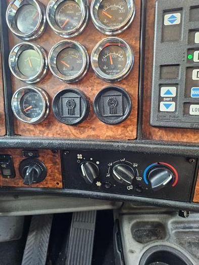 Used 2005 KENWORTH T600