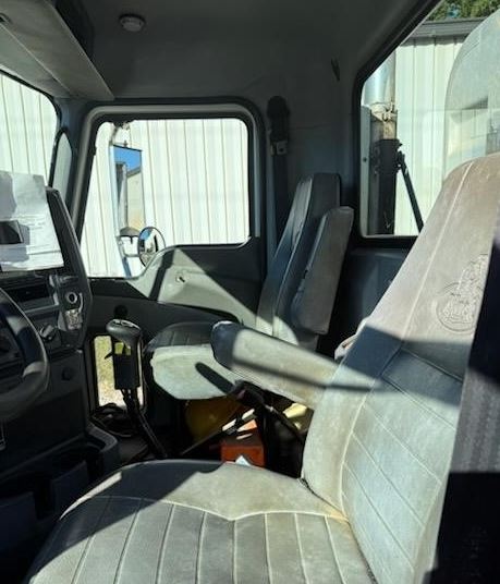Used 2013 Mack Pinnacle