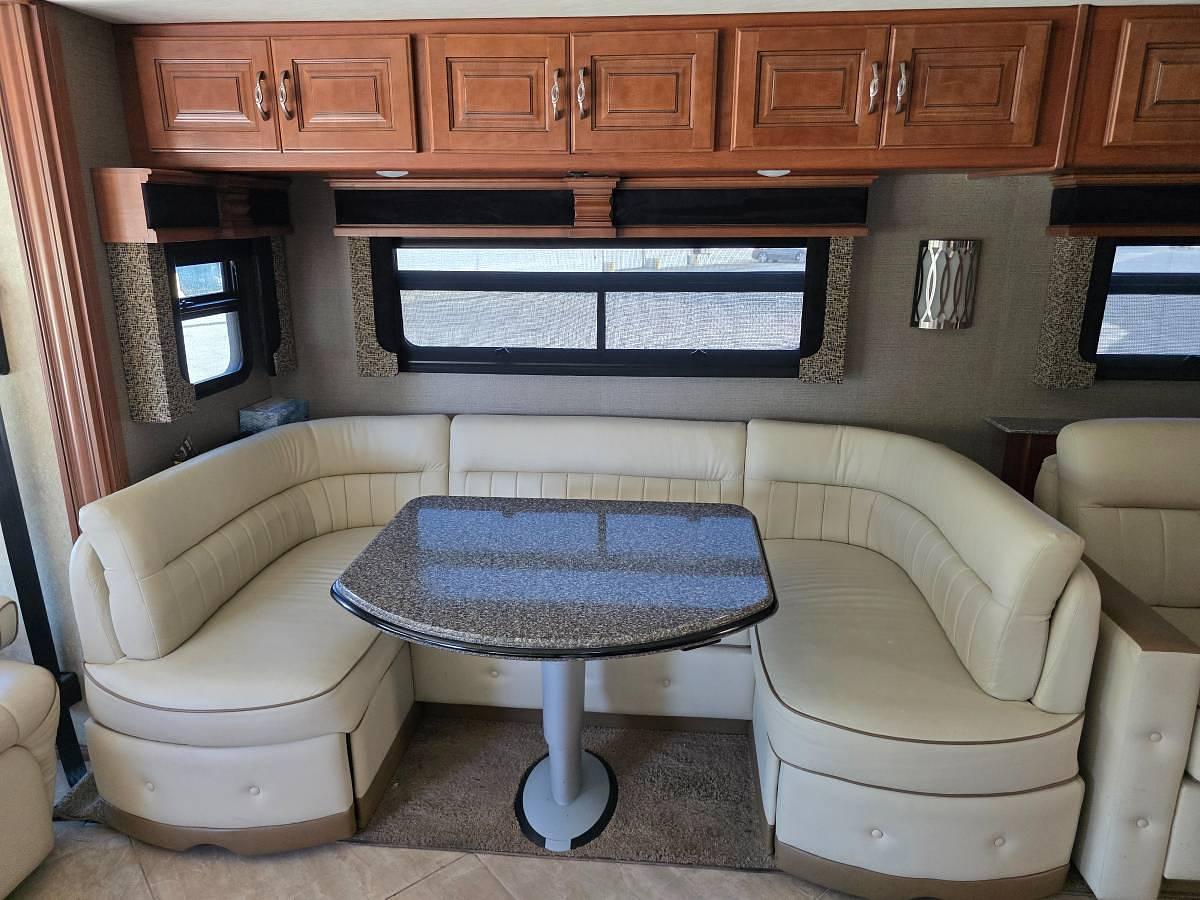 Used 2015 Fleetwood Discovery 40G Class A Motorhome