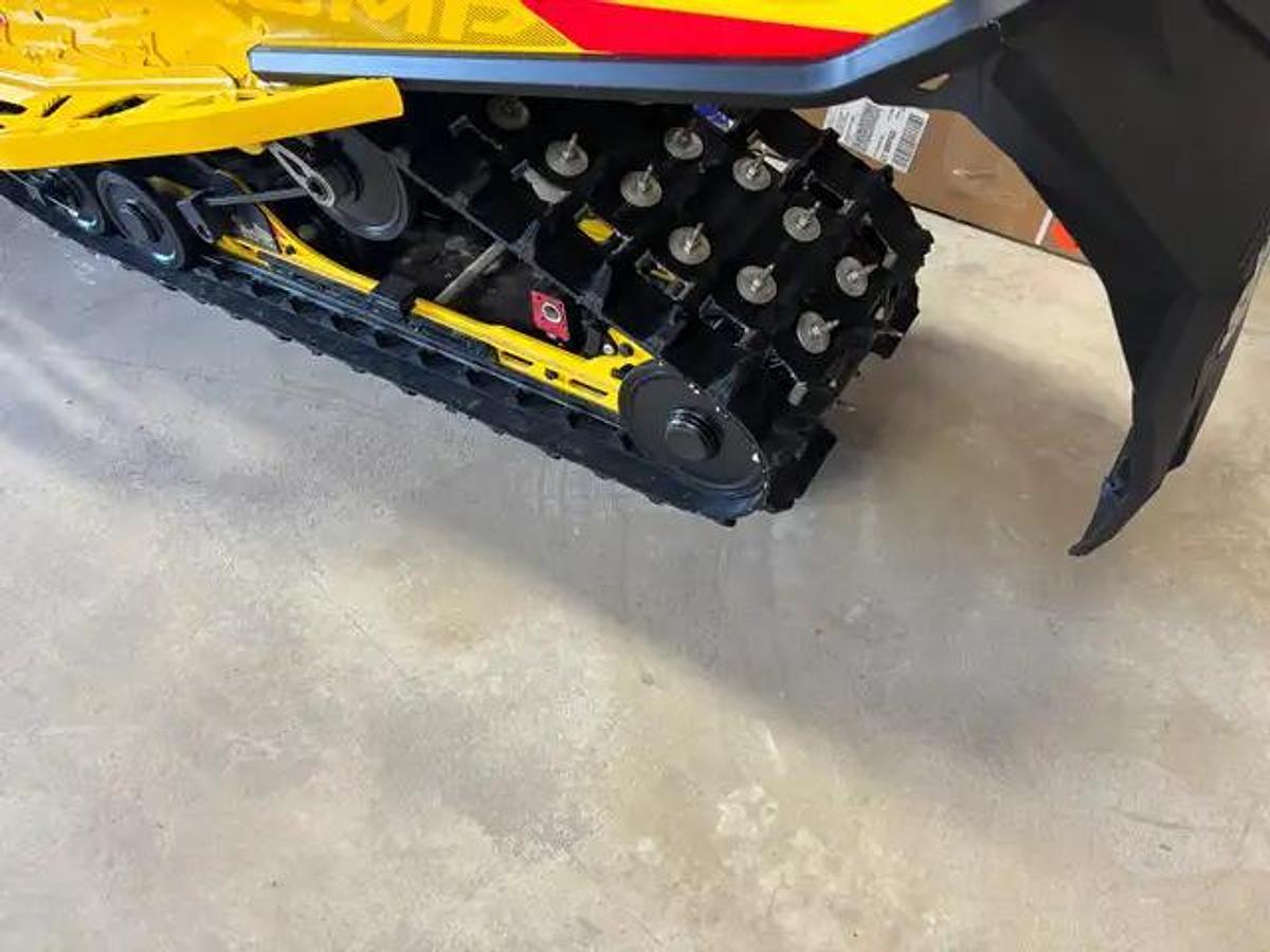 Used 2025 Ski Doo Mxz X-Rs