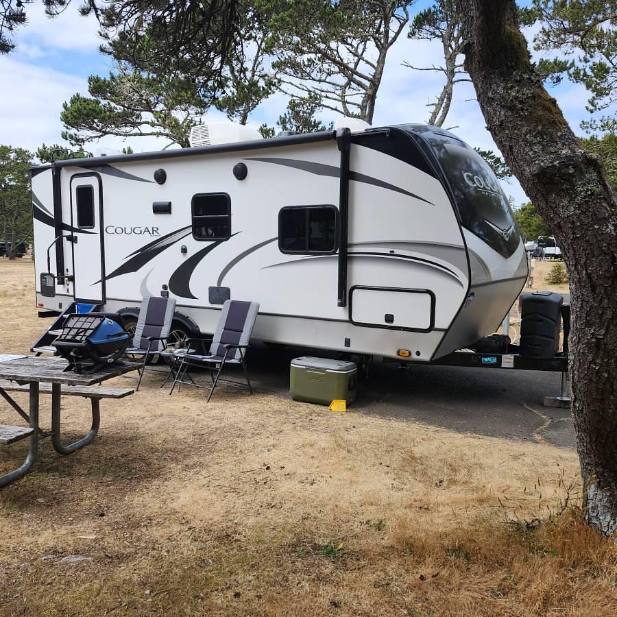 Used 2021 Keystone Cougar 22RBSWE