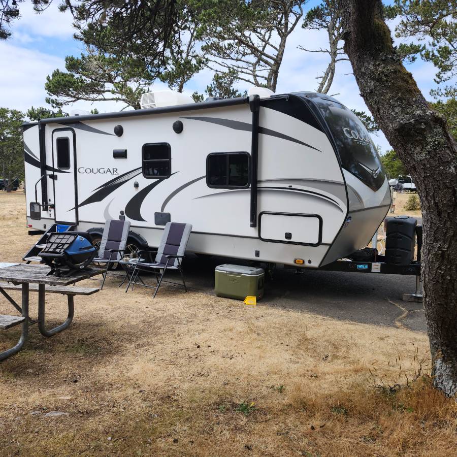 Used 2021 Keystone Cougar 22RBSWE