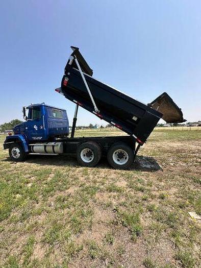 Used 1997 Volvo Autocar Dump Truck