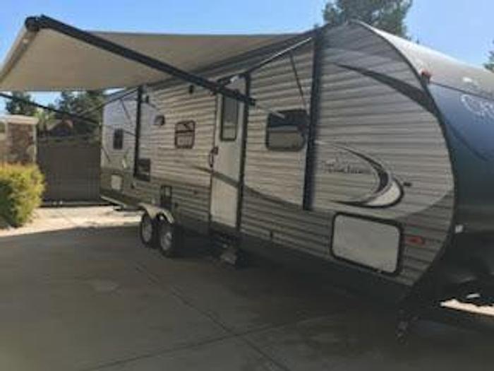 Used 2016 Coachmen Catalina 261BHS