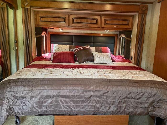 Used 2011 Monaco KNIGHT 40PBT