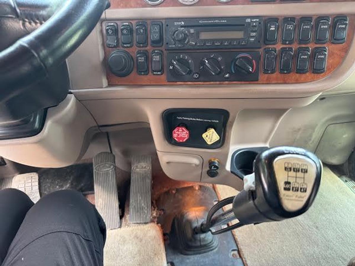 Used 2009 Peterbilt 389