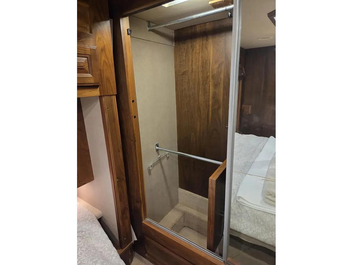 Used 2008 Foretravel Nimbus 342 Stonebriar
