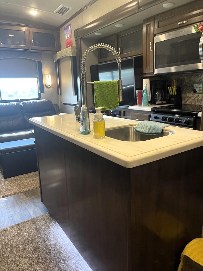 Used 2019 Forest River Cedar Creek Silverback 37MBH