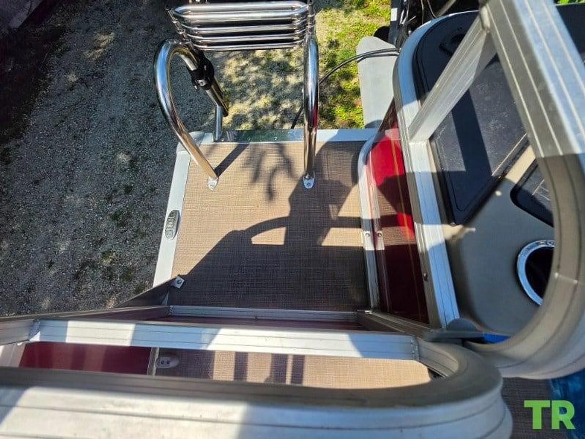 Used 2023 Pontoon Base Buggy 18