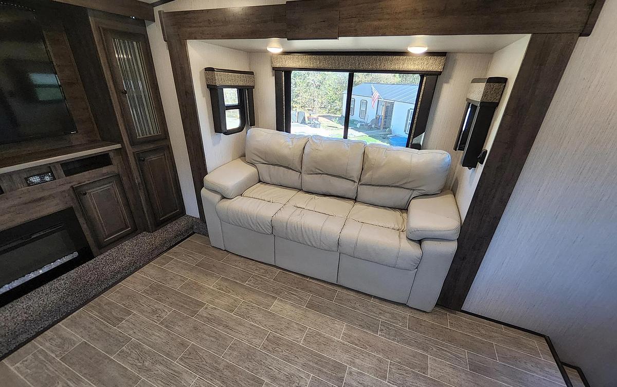 Used 2020 Heartland Bighorn Traveler 38FL Fifth Wheel