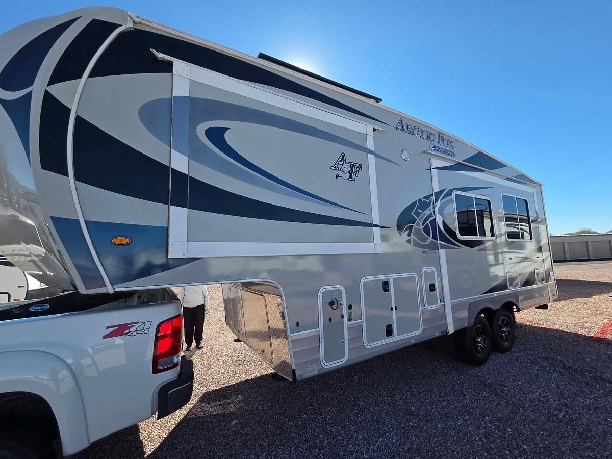 Used 2020 Northwood Grande Ronde Arctic Fox 27-5L Fifth Wheel