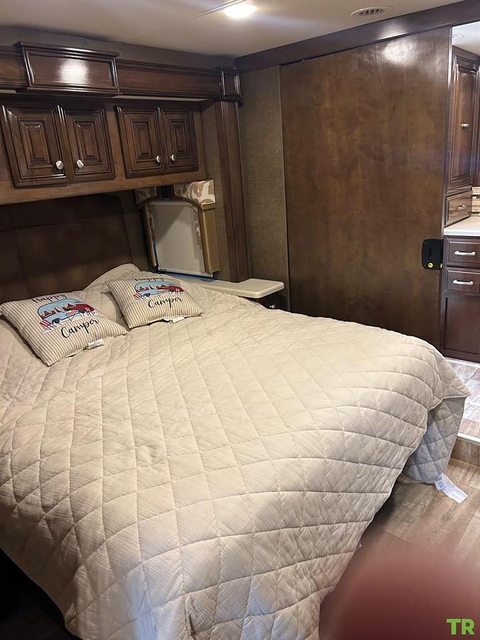 Used 2017 Thor Palazzo Diesel Pusher