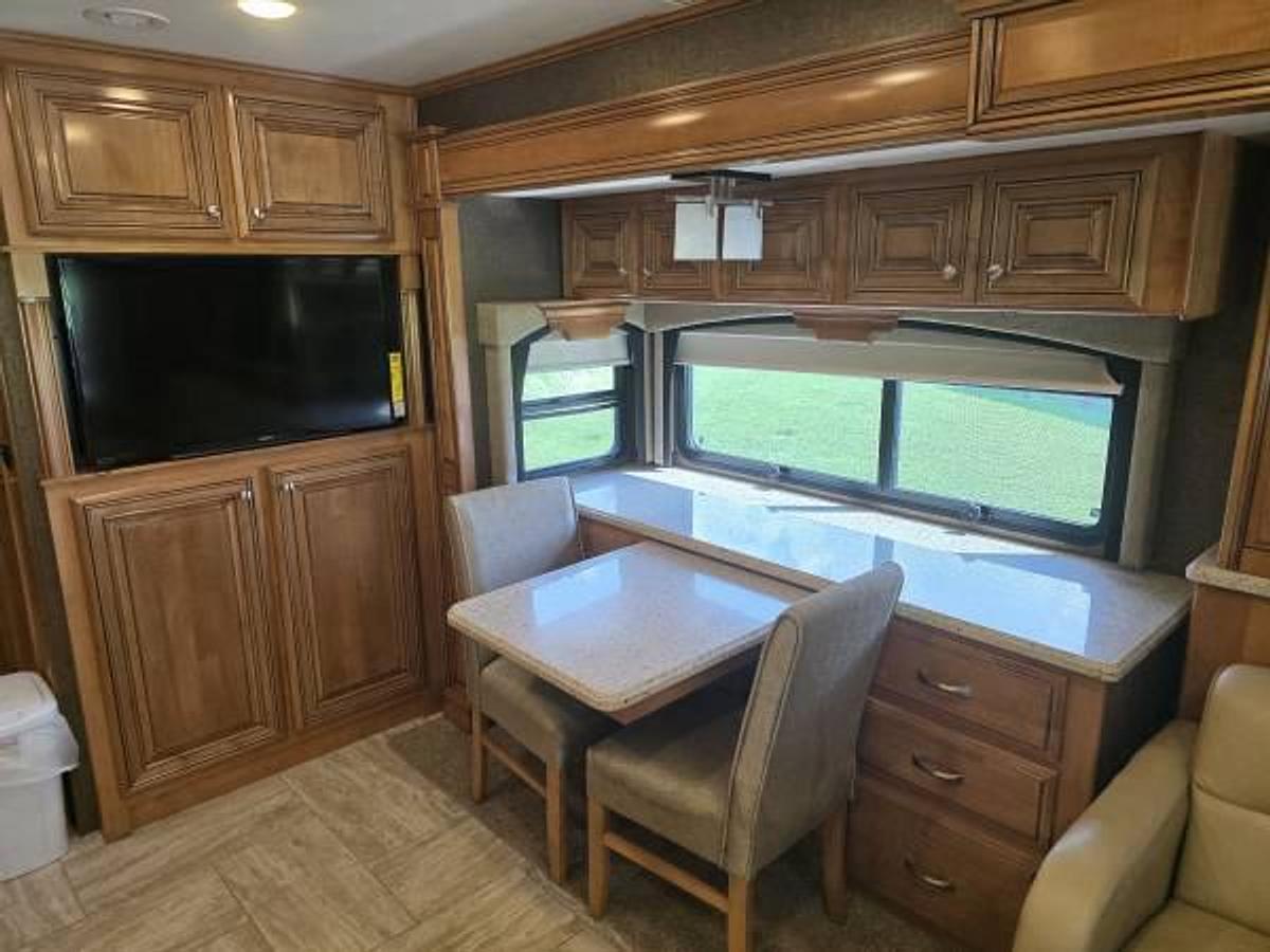 Used 2016 Thor Tuscany Xte M-40ax