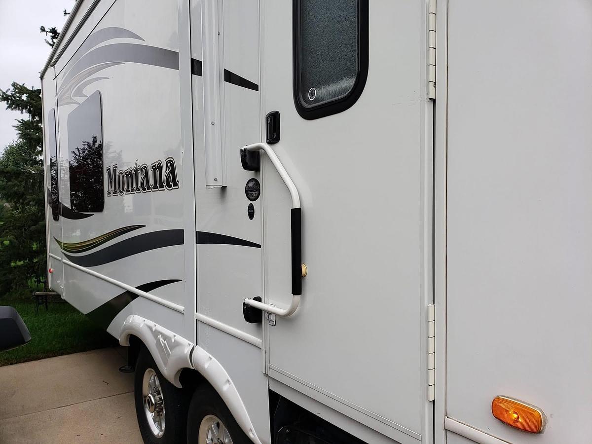 Used 2013 Keystone Montana 3725RL