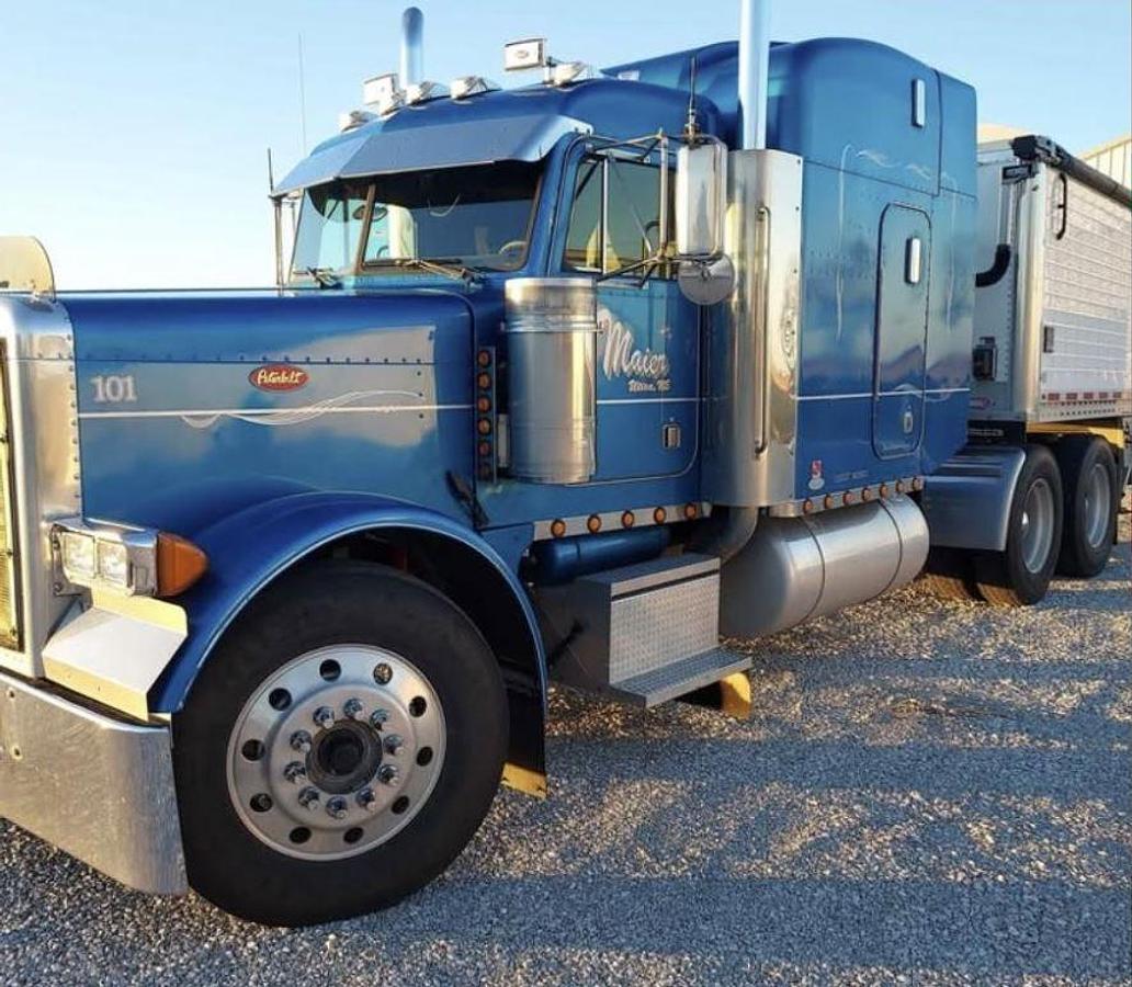 Used 1997 Peterbilt 379 Sleeper Semi Truck