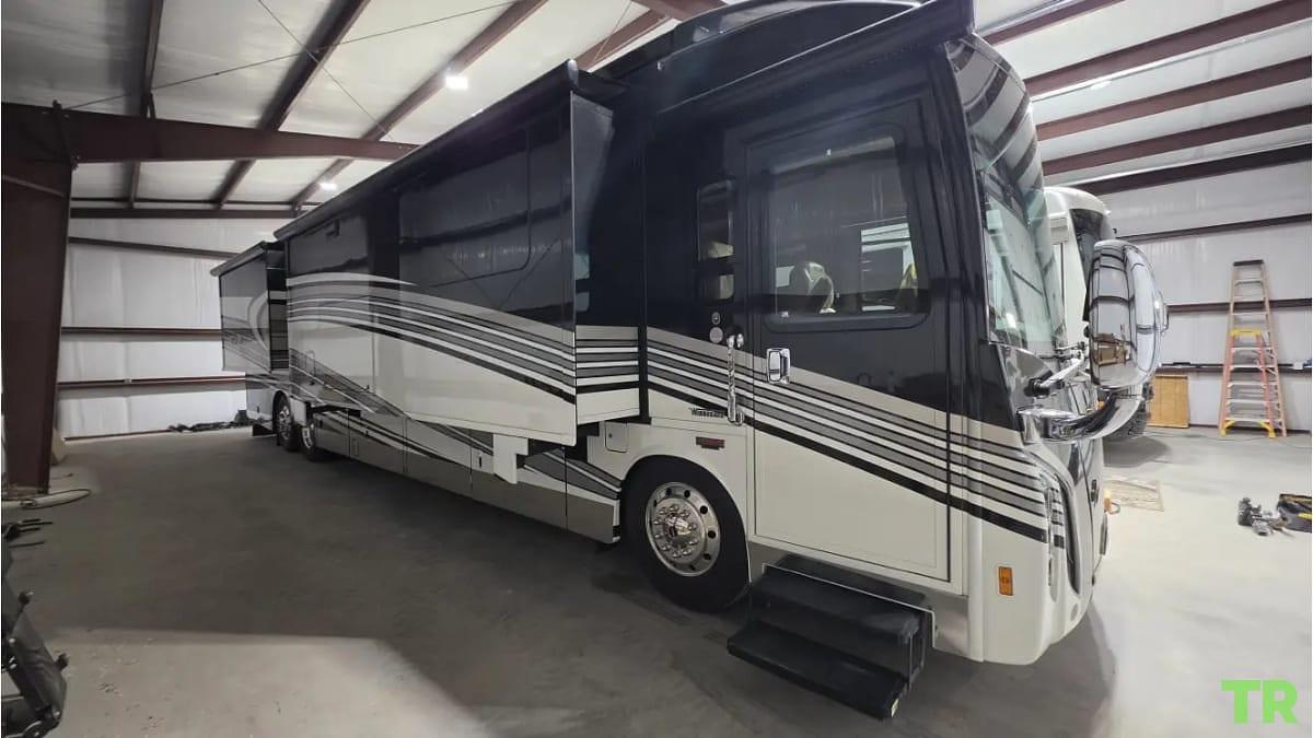 Used 2017 Winnebago Grand Tour 45RL