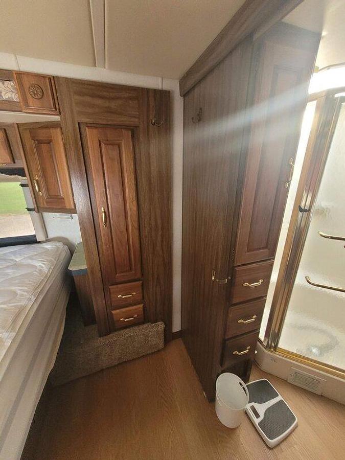 Used 2002 Holiday Rambler Endeavor