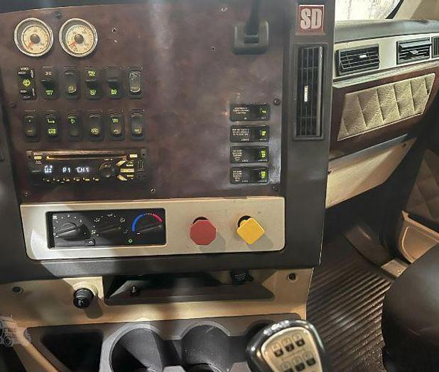 Used 2018 Freightliner Coronado 122 SD