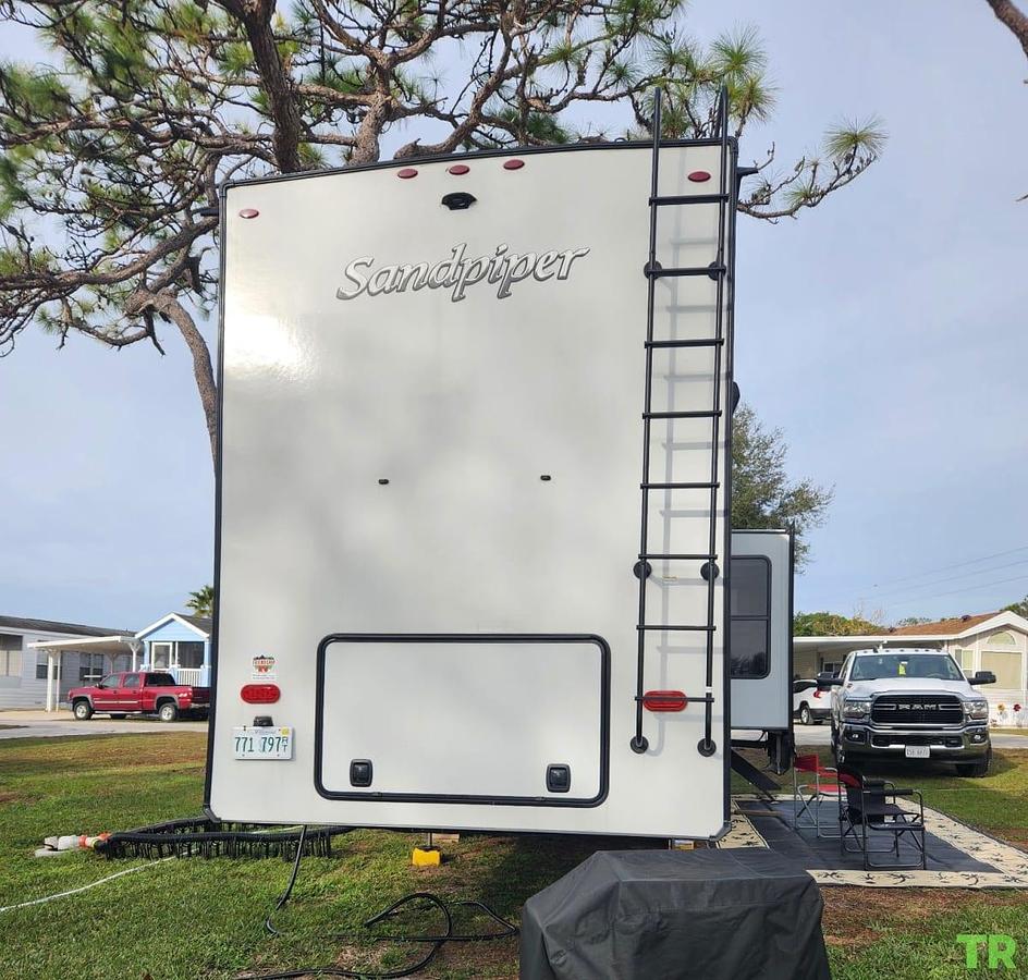 Used 2022 Forest River Sandpiper Luxury 391FLRB