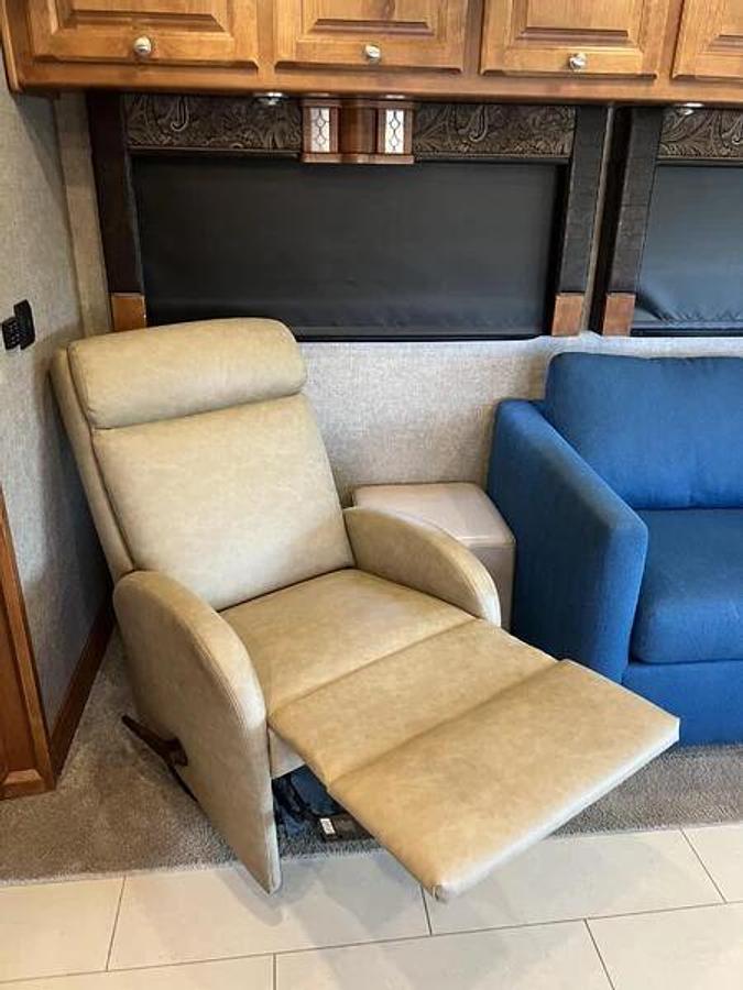 Used 2017 Tiffin Motorhomes Allegro RED 33AA Class A Motorhome