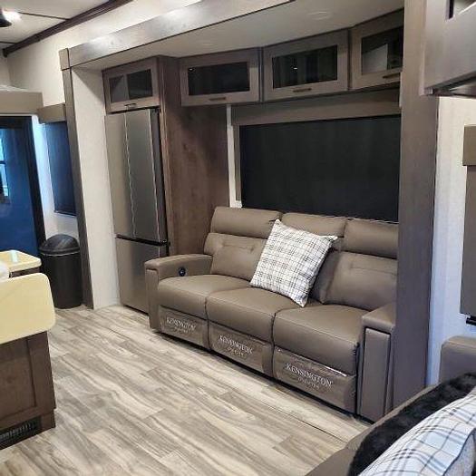 Used 2022 Alliance Valor 40V13