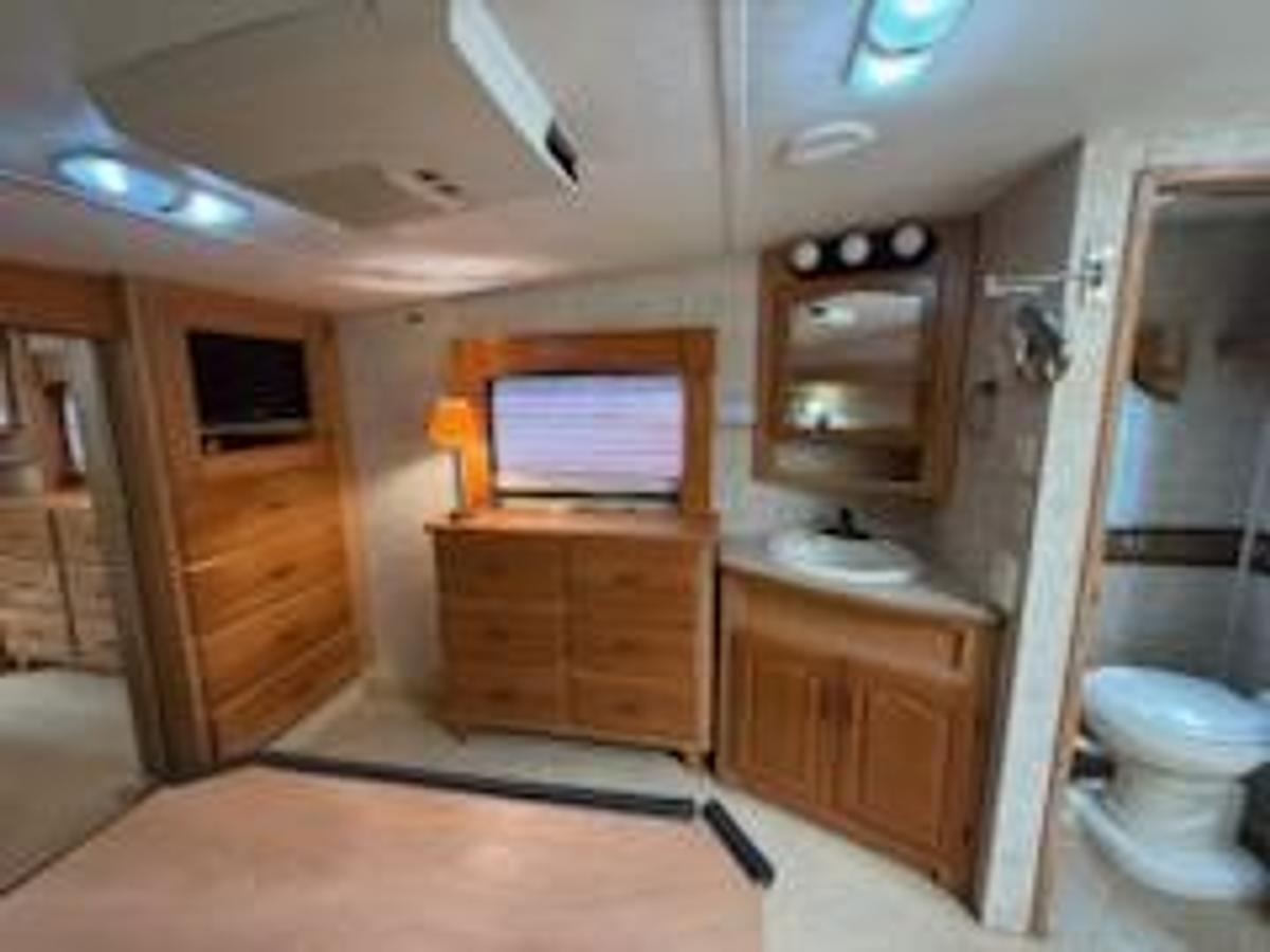 Used 2007 Keystone Montana 3400RL