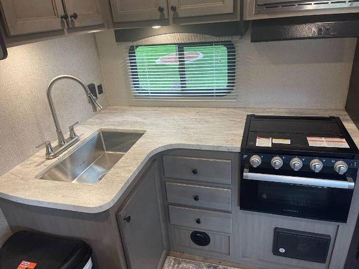 Used 2021 StarCraft Superlite 241BH