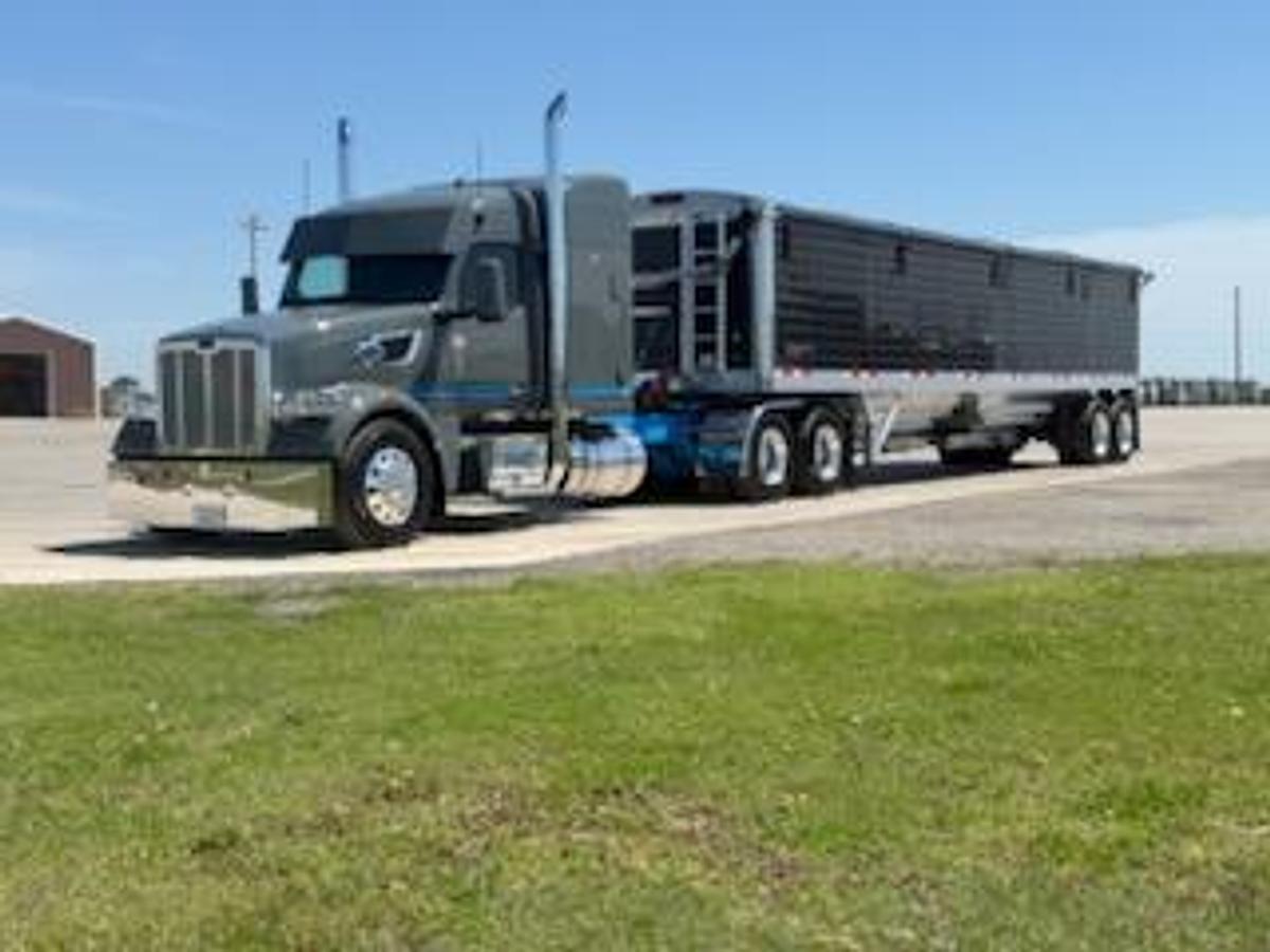 Used 2026 Peterbilt 567 Sleeper Semi Truck